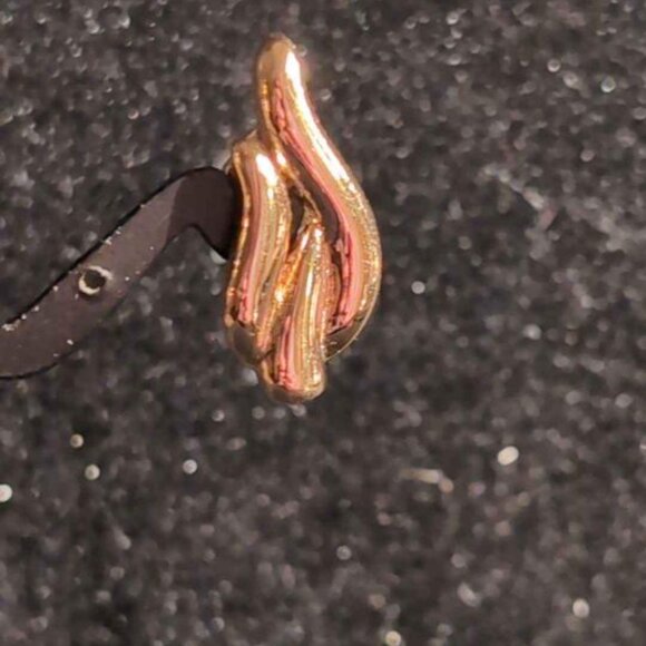 Vintage-1970's MONET Friction Clip Bold Gold Tone Clip Earrings Blue#46 - Picture 4 of 7